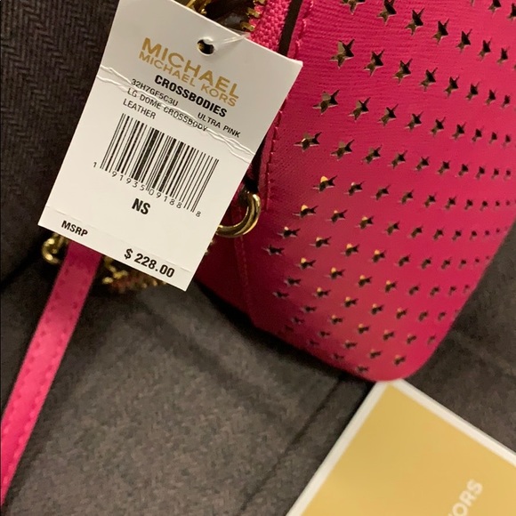 Authentic Michael Kors Crossbody. - Picture 2 of 3